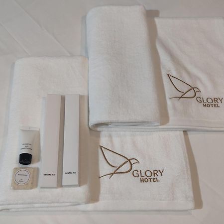 Glory Hotel Cubao Manila Room photo