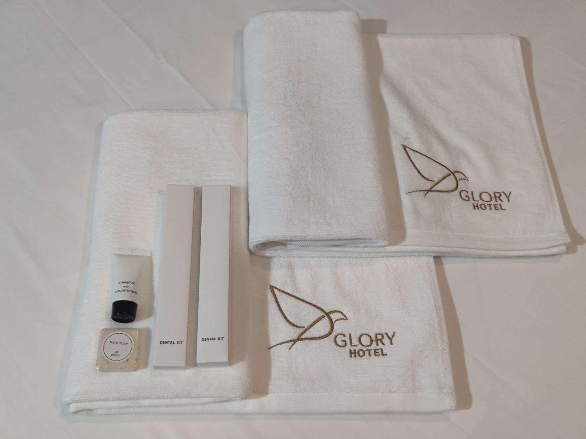 Glory Hotel Cubao Manila Room photo